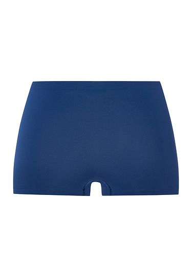 HANRO_261_W_CharlotteAdam_Panty_074720_072613_010.jpg