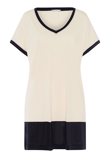 Front cutout view of HA antique white cotton S/SLV Nightdress 85cm