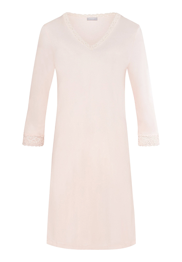 HANRO_B_W_MomentsNW_34SLVNightdress100cm_077162_071334_010.jpg