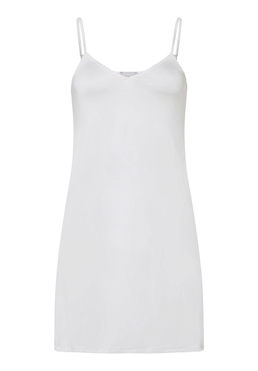 HANRO_B_W_SatinDeluxe_Bodydress_071065_070102_010.jpg