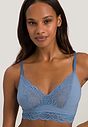 HANRO_241_W_Marilyn_SoftCupBra_070934_072515_090.jpg