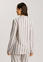 HANRO_242_W_LoungyNights_LSLVShirt_074967_072165_045.jpeg