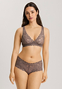 HANRO_242_W_Moments_SoftCupBra_071465_072756_040.jpeg