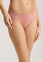HANRO_242_W_Tina_MidiBriefs_070927_072305_040.jpeg