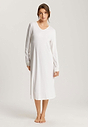 HANRO_242_W_Virginia_LSLVNightdress110cm_074875_070102_040.jpeg