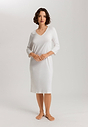 HANRO_251_W_Anouk_34SLVNightdress110cm_074809_070102_040.jpg