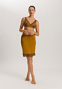 HANRO_251_W_Gale_SoftCupBra_070868_072803_060.jpg