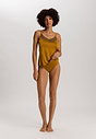 HANRO_251_W_Gale_SpaghettiTop_070866_072803_060.jpg