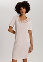 HANRO_251_W_Liz_SSLVNightdress100cm_074796_072337_040.jpg