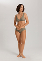 HANRO_251_W_Martha_SoftCupBra_070882_072732_060.jpg
