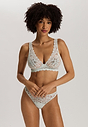 HANRO_251_W_Moments_SoftCupBra_071465_072534_040.jpg
