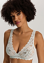 HANRO_251_W_Moments_SoftCupBra_071465_072534_090.jpg