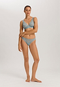 HANRO_251_W_Moments_SoftCupBra_071465_072712_060.jpg