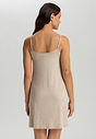 HANRO_251_W_NaturalElegance_SpaghettiDress90cm_074901_073012_045.jpg