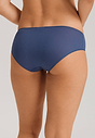 HANRO_251_W_Ultralight_MidiBriefs_071819_072642_045.jpg