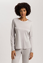 HANRO_252_W_GrandCentral_LSLVShirt_077381_072652_040.jpg