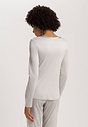 HANRO_252_W_GrandCentral_LSLVShirt_077381_072652_045.jpg