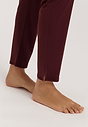 HANRO_252_W_GrandCentral_LongPants_077409_072421_091.jpg