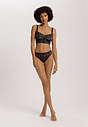 HANRO_252_W_Holly_Bralette_070825_070019_060.jpg