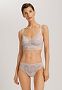 HANRO_252_W_Holly_Bralette_070825_072652_040.jpg