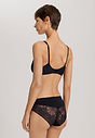HANRO_252_W_Holly_SoftCupBra_070821_070019_045.jpg
