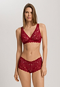 HANRO_252_W_Moments_SoftCupBra_071465_072418_040.jpg