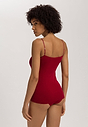 HANRO_252_W_Moments_SpaghettiTop_071484_072418_045.jpg