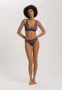 HANRO_252_W_Moments_Thong_071507_072183_060.jpg