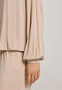 HANRO_252_W_NaturalWear_LSLVShirt_078888_072216_091.jpg