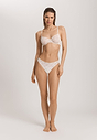 HANRO_252_W_Ruby_UWireBra_070853_072123_060.jpg