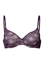 HANRO_252_W_Ruby_UWireBra_070853_072431_010.jpg