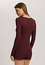HANRO_252_W_WoolenLace_LSLVShirt_070830_072421_045.jpg