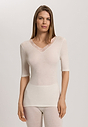 HANRO_252_W_WoolenLace_SSLVShirt_070829_072123_040.jpg