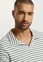 HANRO_261_M_Travelwear_SSLVShirtVNeck_075865_073114_090.jpeg