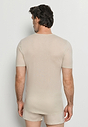 HANRO_261_M_Ultralight_SSLVShirt_073001_072824_045.jpeg