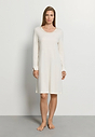 HANRO_261_W_Anilla_LSLVNightdress100cm_074822_072123_040.jpeg