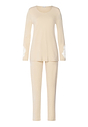 HANRO_261_W_BelenNW_LSLVPajama_074748_072811_010.jpg