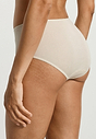 HANRO_261_W_Belen_MaxiBriefs_070815_072811_045.jpeg
