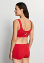 HANRO_261_W_CharlotteAdam_CropTop_074719_072442_045.jpeg