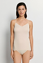 HANRO_261_W_CottonSeamless_SpaghettiTop_071601_072811_040.jpeg