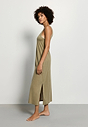 HANRO_261_W_Laura_SleevelessNightdress130cm_074265_072727_040.jpeg