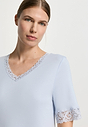 HANRO_261_W_MomentsNW_SSLVNightdress100cm_077040_072581_090.jpeg