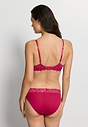 HANRO_261_W_Moments_PaddedBra_071503_072465_045.jpeg
