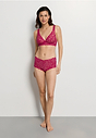 HANRO_261_W_Moments_SoftCupBra_071465_072465_060.jpeg