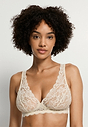 HANRO_261_W_Moments_SoftCupBra_071465_072811_090.jpeg