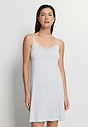 HANRO_261_W_NaturalElegance_SpaghettiDress90cm_074901_073081_040.jpeg