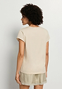 HANRO_261_W_NaturalShirt_SSLVShirtVNeck_078256_072671_045.jpeg