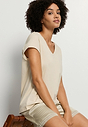 HANRO_261_W_NaturalShirt_SSLVShirtVNeck_078256_072671_090.jpeg