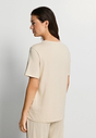 HANRO_261_W_NaturalShirt_SSLVShirt_078662_072671_045.jpeg