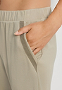HANRO_261_W_PureComfort_ShortPants_078904_072661_090.jpeg